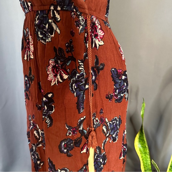 BAND OF GYPSIES Floral Print Maxi Dress. - Picture 6 of 8